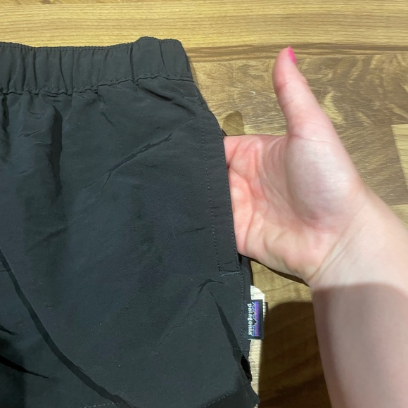 Patagonia Shorts Black Size Medium - Picture 2 of 7